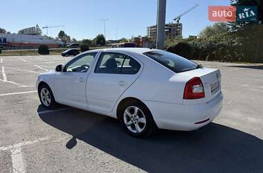 Лифтбек Skoda Octavia 2011 в 
