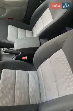 Универсал Skoda Octavia 2012 в 
