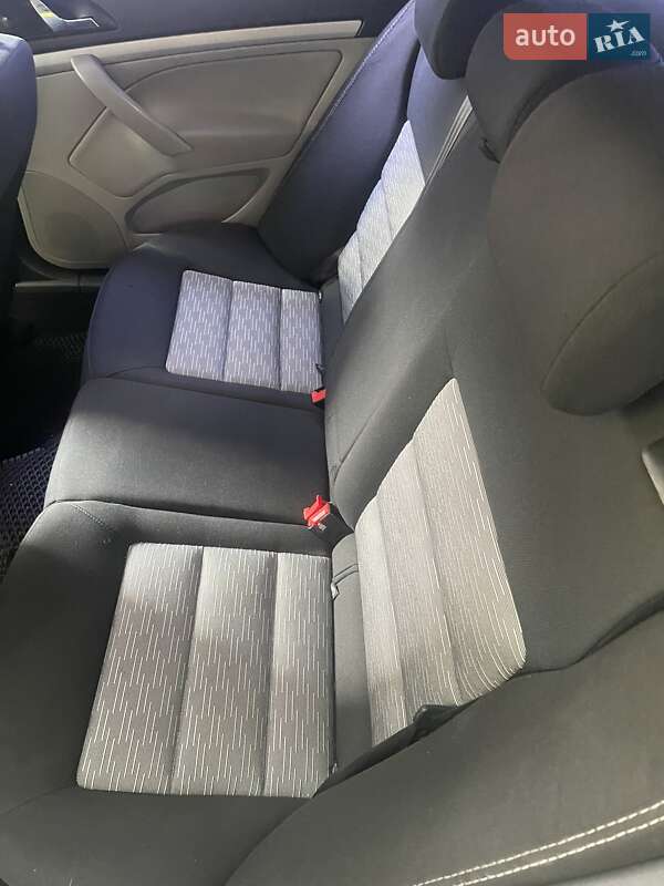 Універсал Skoda Octavia 2012 в Ужгороді