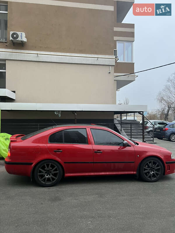 Лифтбек Skoda Octavia 2008 в Новых Петровцах