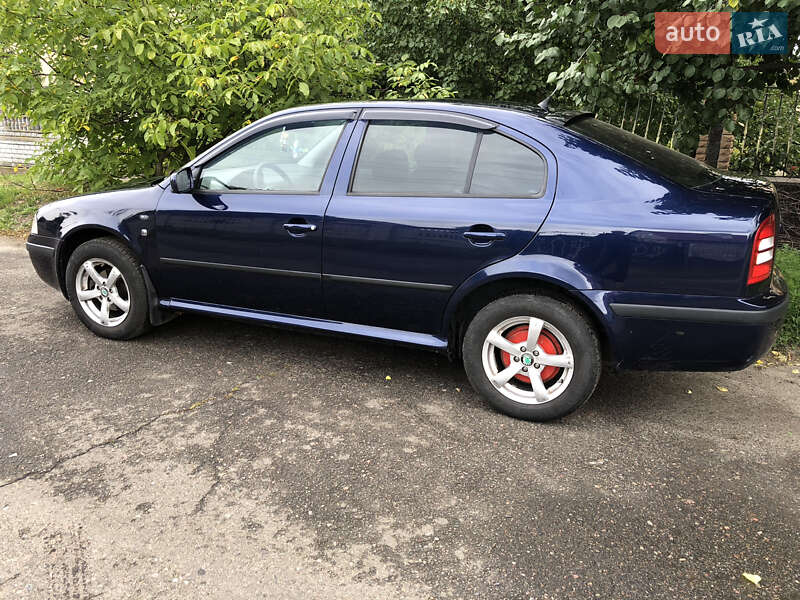 Лифтбек Skoda Octavia 2004 в Песчаном