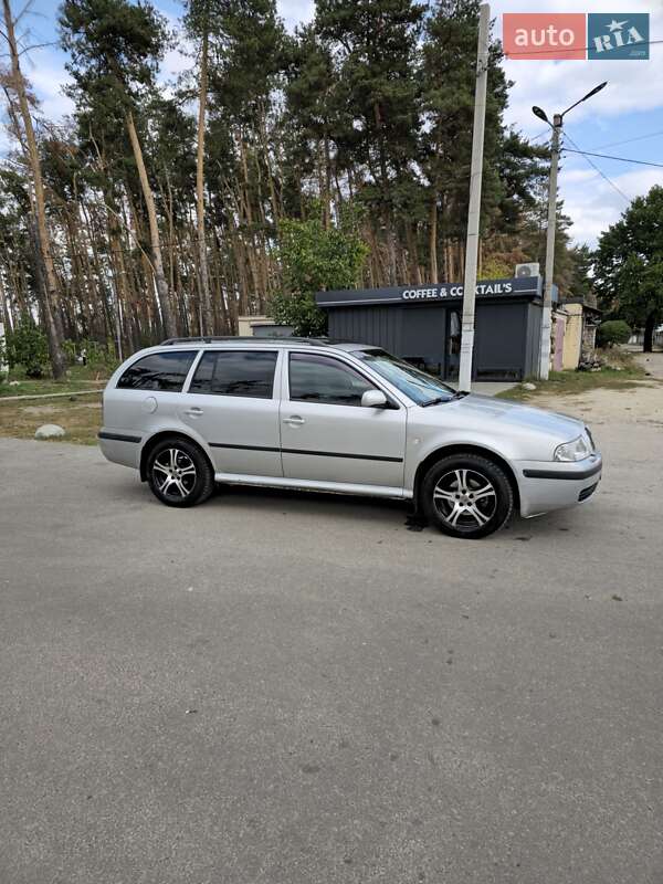 Универсал Skoda Octavia 2001 в Харькове