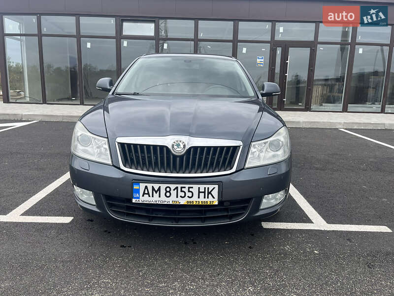Лифтбек Skoda Octavia 2010 в Житомире