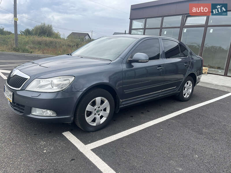 Лифтбек Skoda Octavia 2010 в Житомире