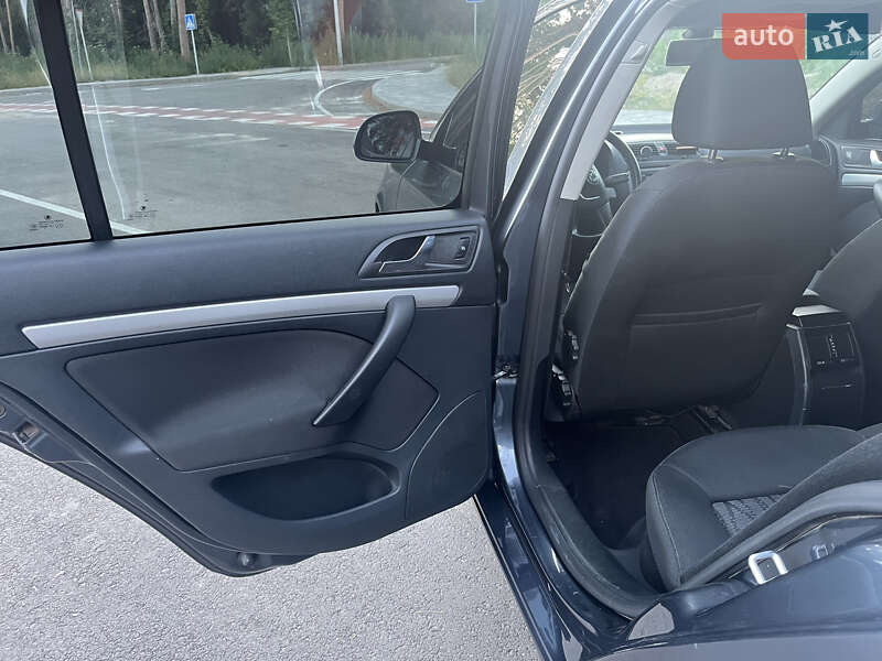 Лифтбек Skoda Octavia 2010 в Житомире