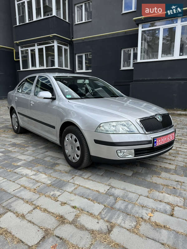 Лифтбек Skoda Octavia 2006 в 