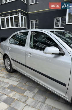 Лифтбек Skoda Octavia 2006 в 