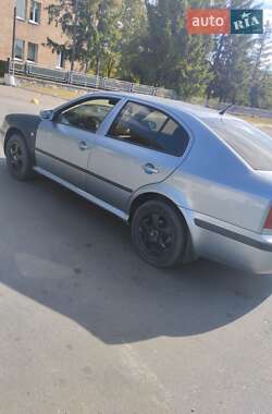 Лифтбек Skoda Octavia 2002 в Черкассах
