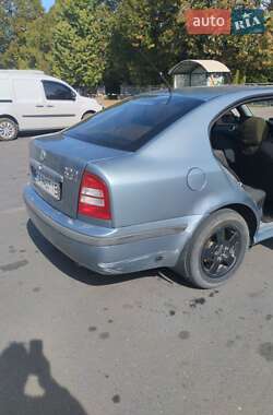 Лифтбек Skoda Octavia 2002 в 