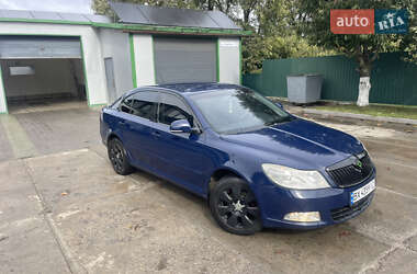 Лифтбек Skoda Octavia 2010 в 