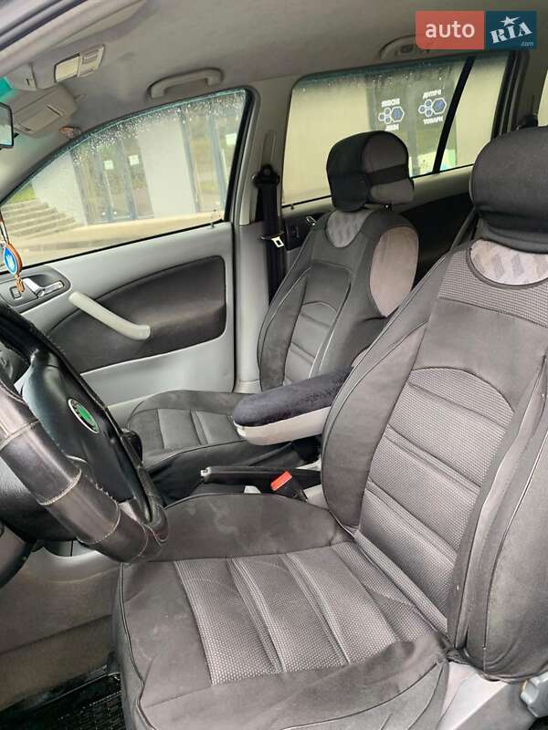 Универсал Skoda Octavia 1999 в Новояворовске