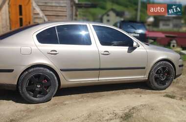 Ліфтбек Skoda Octavia 2004 в  фото 2 Ліфтбек Skoda Octavia 2004 в