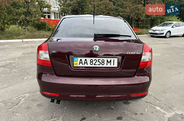 Лифтбек Skoda Octavia 2012 в 