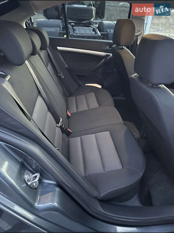 Лифтбек Skoda Octavia 2006 в Южноукраинске