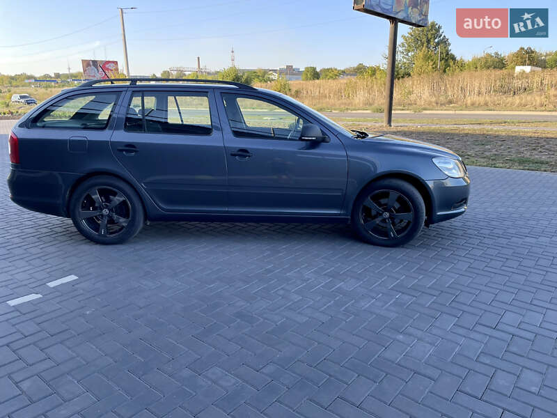 Универсал Skoda Octavia 2011 в Кропивницком