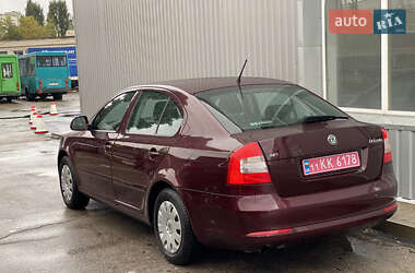 Лифтбек Skoda Octavia 2012 в 