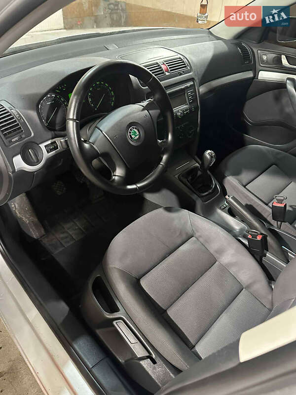 Лифтбек Skoda Octavia 2005 в Александрие фото 5 Лифтбек Skoda Octavia 2005 в Александрие