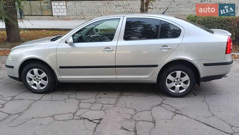 Лифтбек Skoda Octavia 2005 в Каменском