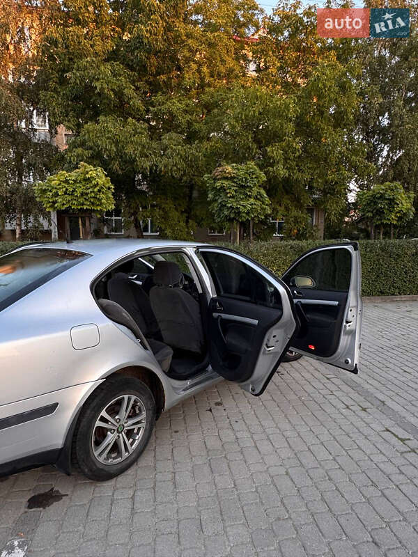 Лифтбек Skoda Octavia 2007 в Ивано-Франковске