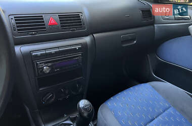 Универсал Skoda Octavia 2002 в 