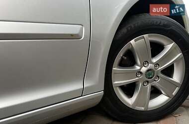 Лифтбек Skoda Octavia 2010 в 