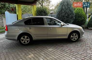 Лифтбек Skoda Octavia 2010 в 