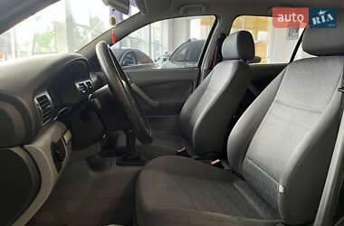Лифтбек Skoda Octavia 2004 в 
