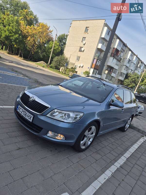 Универсал Skoda Octavia 2010 в Одессе