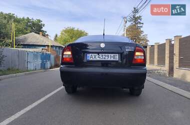 Лифтбек Skoda Octavia 2001 в 