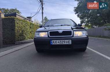 Лифтбек Skoda Octavia 2001 в 