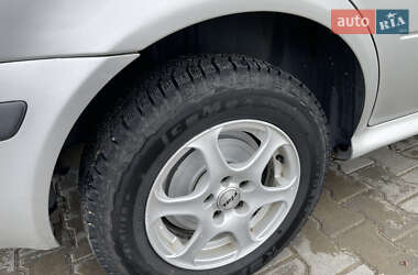 Лифтбек Skoda Octavia 2001 в 