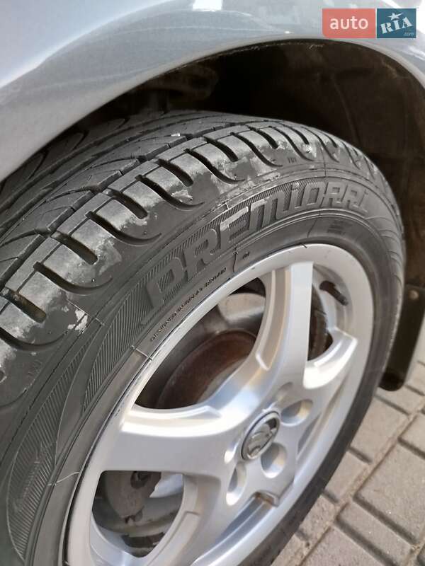 Универсал Skoda Octavia 2012 в Шумске