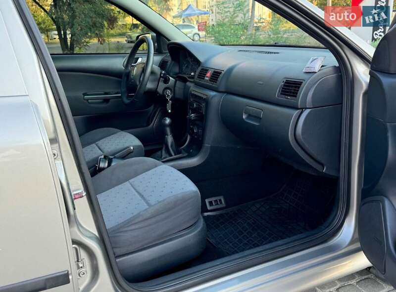 Лифтбек Skoda Octavia 2007 в Днепре
