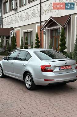 Лифтбек Skoda Octavia 2017 в Стрые