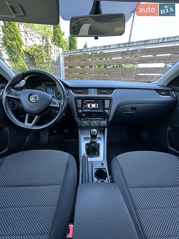 Лифтбек Skoda Octavia 2017 в Стрые