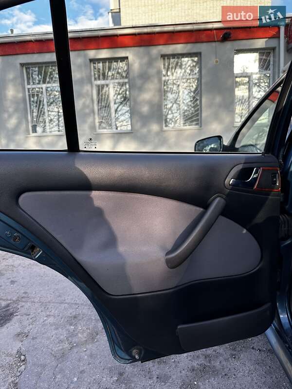 Лифтбек Skoda Octavia 2002 в Конотопе