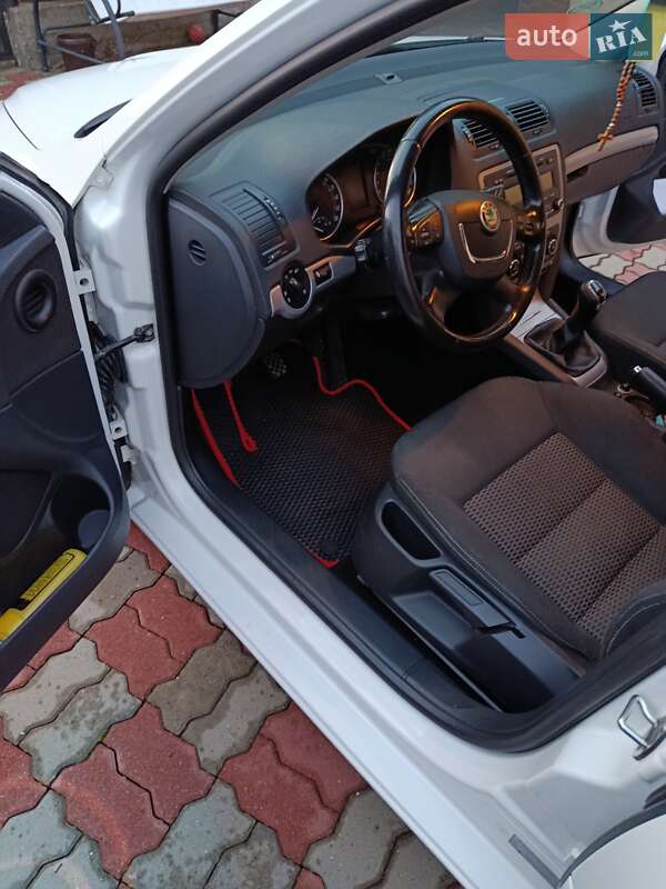 Универсал Skoda Octavia 2012 в Иршаве