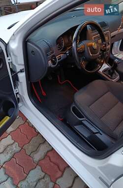 Универсал Skoda Octavia 2012 в 