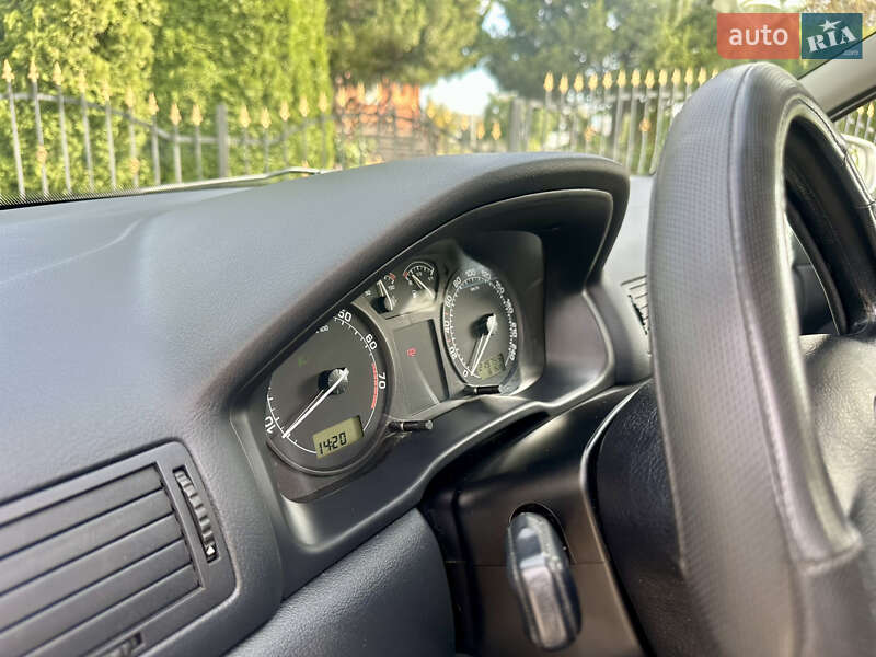 Лифтбек Skoda Octavia 2004 в Кропивницком