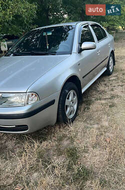 Лифтбек Skoda Octavia 2001 в 