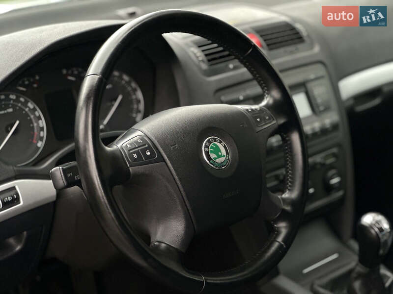 Лифтбек Skoda Octavia 2007 в Вознесенске