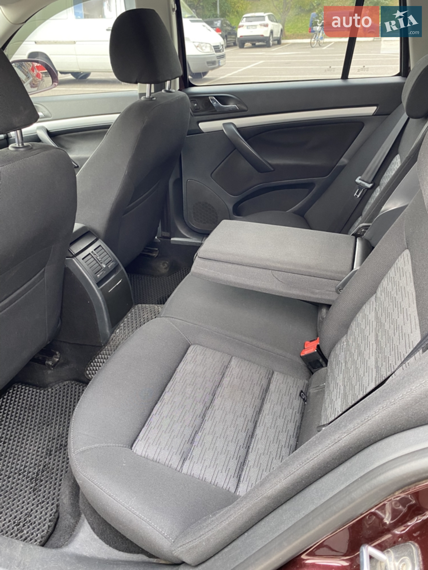 2010 Skoda Octavia - мініатюра 6