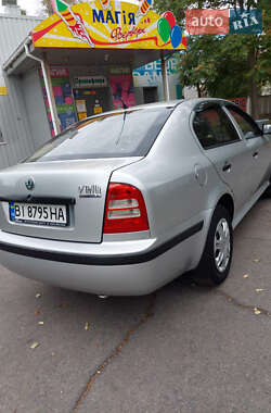 Лифтбек Skoda Octavia 2004 в 