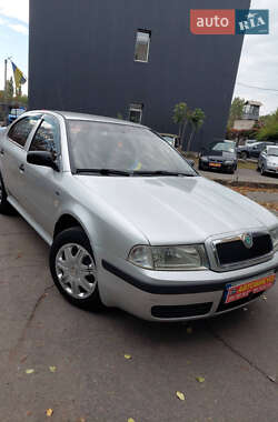 Лифтбек Skoda Octavia 2004 в 