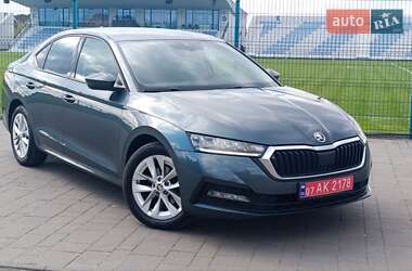 Ліфтбек Skoda Octavia 2022 в Ужгороді