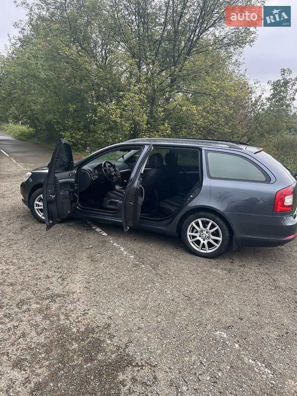 Универсал Skoda Octavia 2010 в Калуше