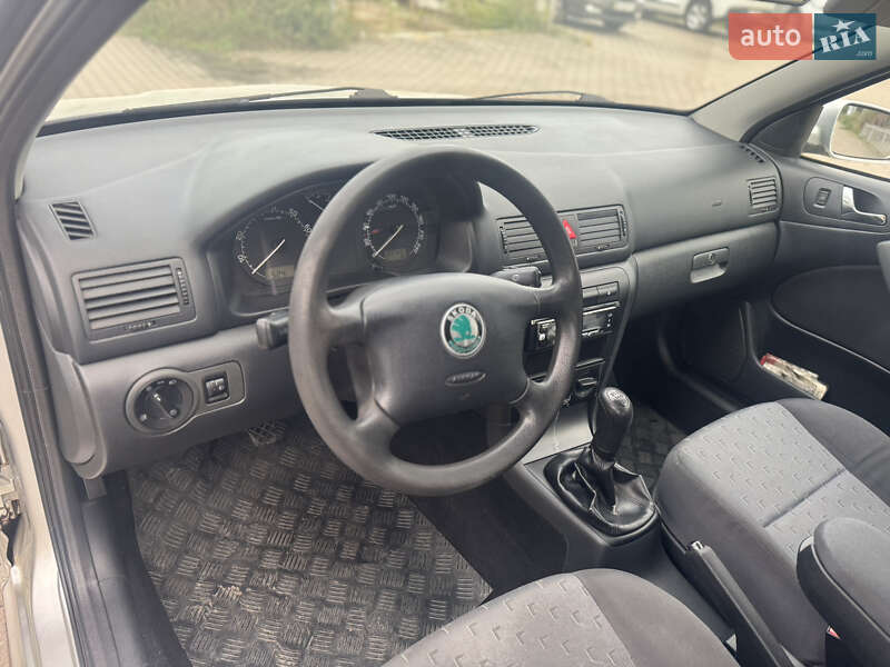 Лифтбек Skoda Octavia 2008 в Ровно