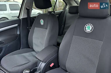 Лифтбек Skoda Octavia 2012 в 