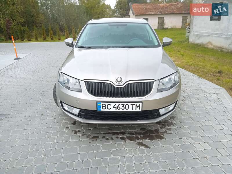 Лифтбек Skoda Octavia 2015 в Дрогобыче