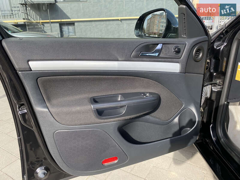 Универсал Skoda Octavia 2011 в Луцке фото 20 Универсал Skoda Octavia 2011 в Луцке